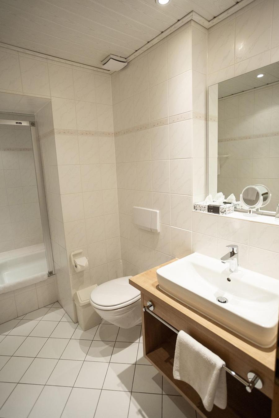 Bio-Hotel Uplaender Hof Вилинген Екстериор снимка
